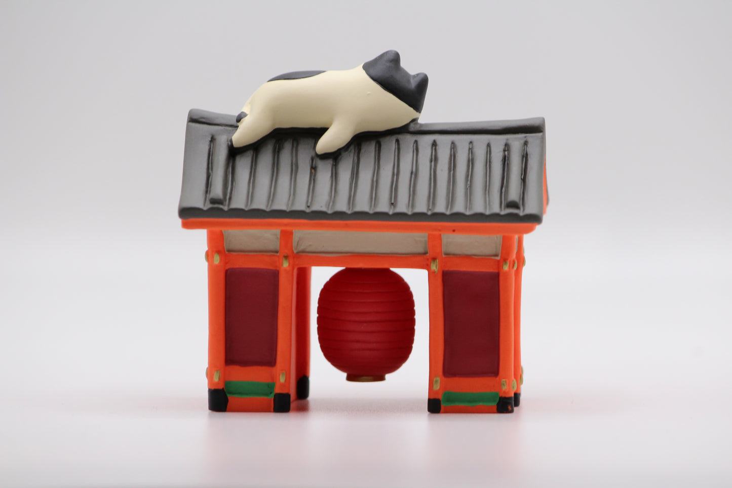 Land ornament Asakusa Kaminarimon Mute Cat